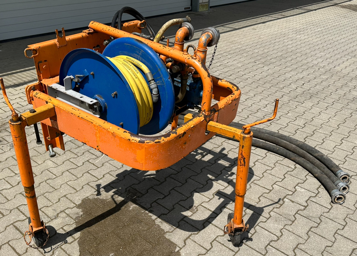 Unimog Frontanbauwasserpumpe Deu. hyd. - Čerpadlo na vodu: obrázek 3 Unimog Frontanbauwasserpumpe Deu. hyd. - Čerpadlo na vodu: obrázek 3
