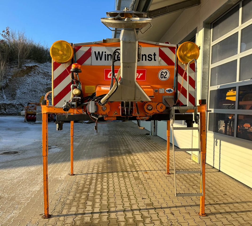Unimog Salzstreuer Gmeiner 4000TCFS - Sypač písku/ Soli: obrázek 2 Unimog Salzstreuer Gmeiner 4000TCFS - Sypač písku/ Soli: obrázek 2