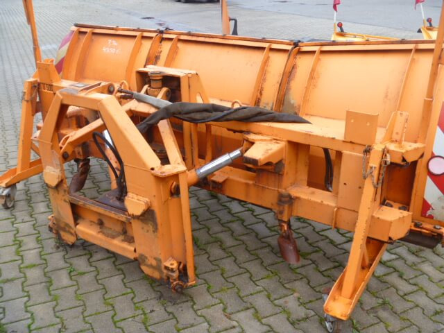 Unimog Schneepflug - Schneeschild Beilhack PV28-3 - Sněžný pluh: obrázek 3 Unimog Schneepflug - Schneeschild Beilhack PV28-3 - Sněžný pluh: obrázek 3