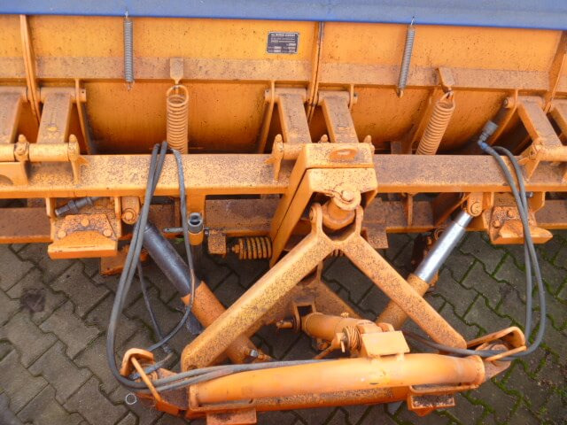 Unimog Schneepflug - Schneeschild Schmidt MF5.3 - Sněžný pluh: obrázek 4 Unimog Schneepflug - Schneeschild Schmidt MF5.3 - Sněžný pluh: obrázek 4
