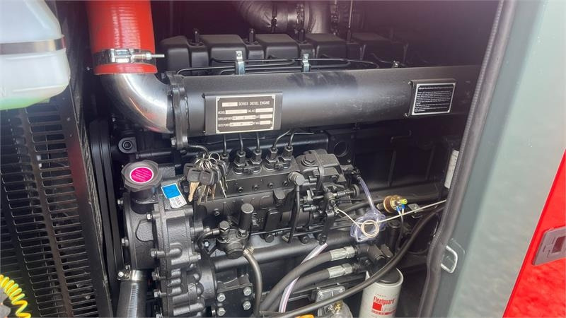 Bauer GFS-120 ATS, 120 kW/150 kVA Fabriksny generator - Elektrický generátor: obrázek 4 Bauer GFS-120 ATS, 120 kW/150 kVA Fabriksny generator - Elektrický generátor: obrázek 4