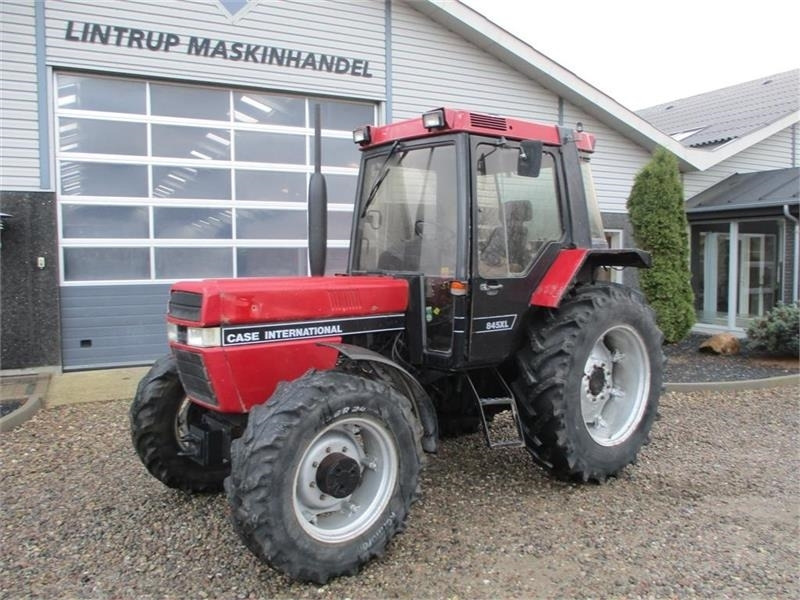 Case IH 845 XLA - Traktor: obrázek 2 Case IH 845 XLA - Traktor: obrázek 2