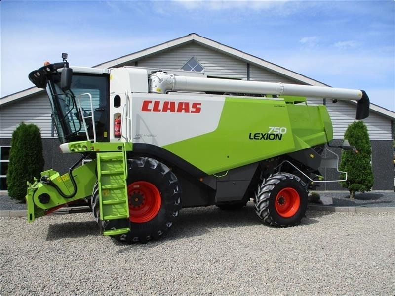 Claas LEXION 750 Gårdmaskine med valgtfrit skærebord V90 - Sklízecí mlátička: obrázek 1 Claas LEXION 750 Gårdmaskine med valgtfrit skærebord V90 - Sklízecí mlátička: obrázek 1