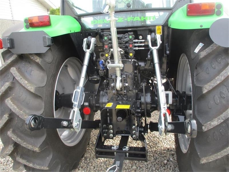 Deutz-fahr Agrofarm 115G New and Unused tractor with 30F+30R - Traktor: obrázek 3 Deutz-fahr Agrofarm 115G New and Unused tractor with 30F+30R - Traktor: obrázek 3