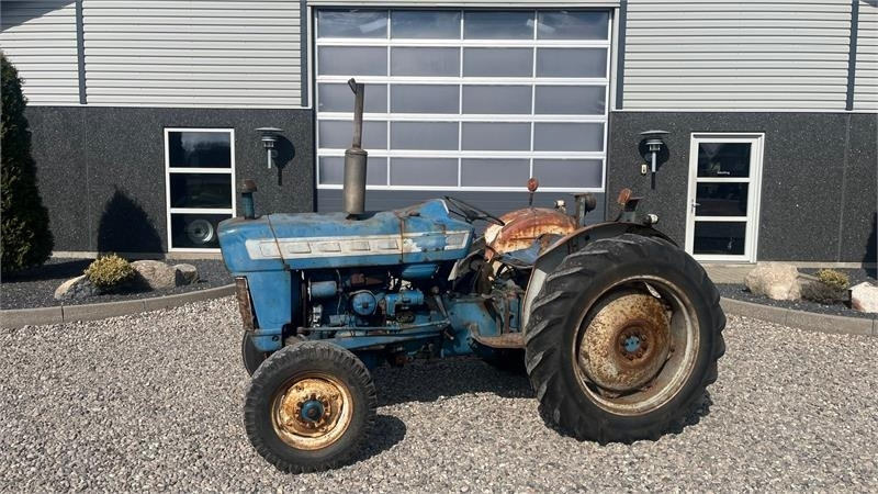Ford 3000 - Traktor: obrázek 1 Ford 3000 - Traktor: obrázek 1