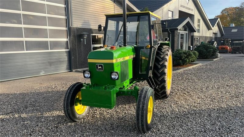 John Deere 2040 Med nye dæk hele vejen rundt - Traktor: obrázek 3 John Deere 2040 Med nye dæk hele vejen rundt - Traktor: obrázek 3