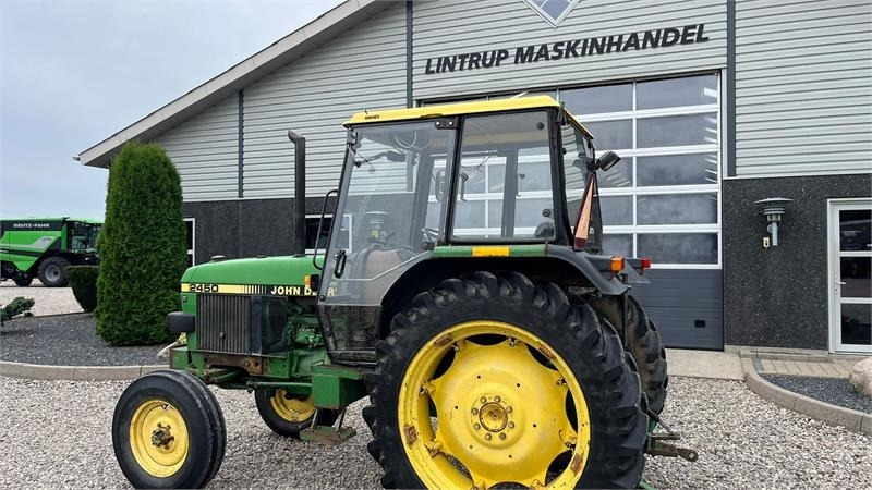 John Deere 2450 Med servostyring - Traktor: obrázek 2 John Deere 2450 Med servostyring - Traktor: obrázek 2