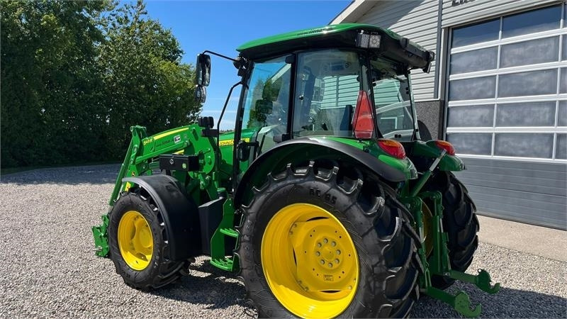John Deere 5115M Med frontlæsser, som ny - Traktor: obrázek 3 John Deere 5115M Med frontlæsser, som ny - Traktor: obrázek 3