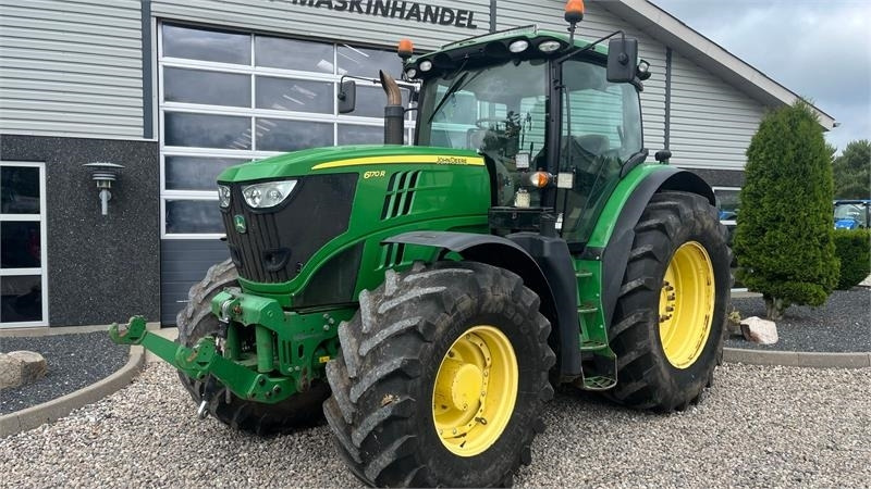 John Deere 6170R AutoPower med frontlift - Traktor: obrázek 2 John Deere 6170R AutoPower med frontlift - Traktor: obrázek 2