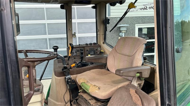 John Deere 6910 Auto Quad II-TLS Med frontlæsser - Traktor: obrázek 5 John Deere 6910 Auto Quad II-TLS Med frontlæsser - Traktor: obrázek 5