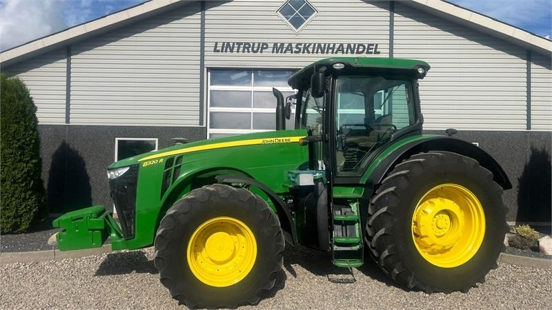John Deere 8320R - Traktor: obrázek 1 John Deere 8320R - Traktor: obrázek 1