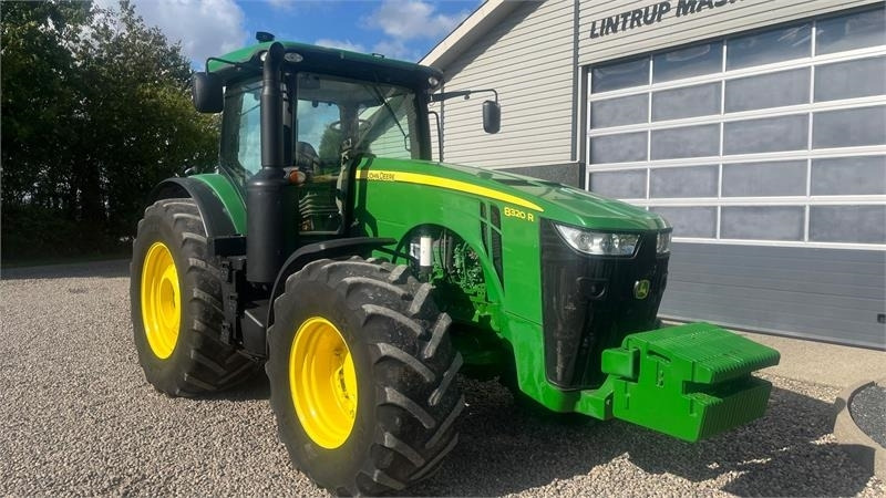 Traktor John Deere 8320R: obrázek 16