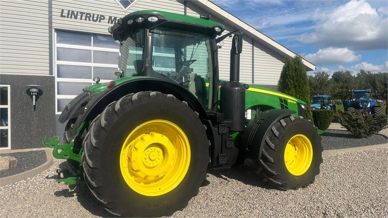 Traktor John Deere 8320R: obrázek 12