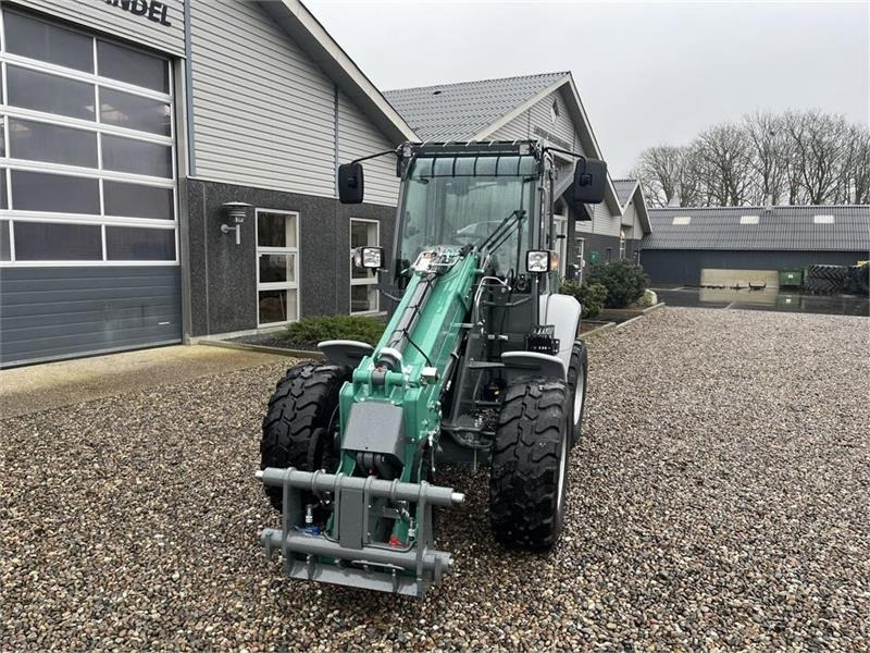 Kramer KL25.5T med teleskoparm, så den har stor rækkevidd - Teleskopický manipulátor: obrázek 4 Kramer KL25.5T med teleskoparm, så den har stor rækkevidd - Teleskopický manipulátor: obrázek 4