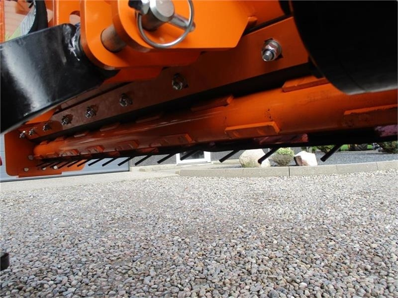 Sypač písku/ Soli pro Komunální/ Speciální technika Limas SSP140 Selvlæssende og med lys: obrázek 7