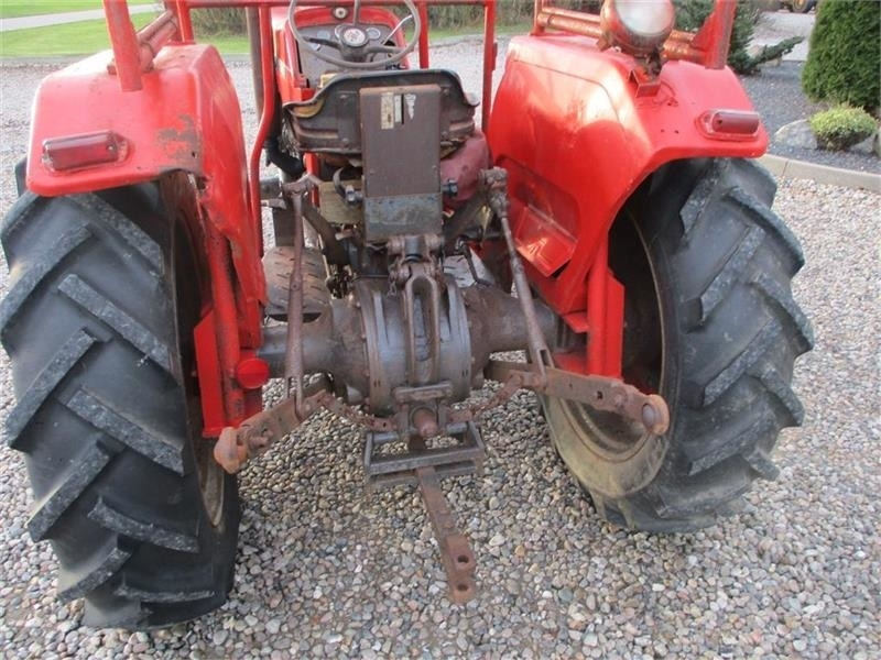 Massey Ferguson 165 - Traktor: obrázek 4 Massey Ferguson 165 - Traktor: obrázek 4