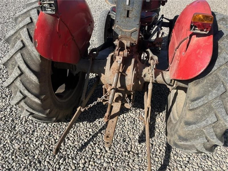 Massey Ferguson 35 3 cylindret diesel - Traktor: obrázek 4 Massey Ferguson 35 3 cylindret diesel - Traktor: obrázek 4