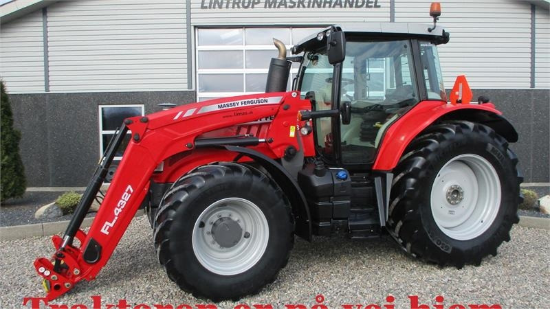 Massey Ferguson 6715 S Med front læsser. Læsser er meget lidt brug - Traktor: obrázek 1 Massey Ferguson 6715 S Med front læsser. Læsser er meget lidt brug - Traktor: obrázek 1