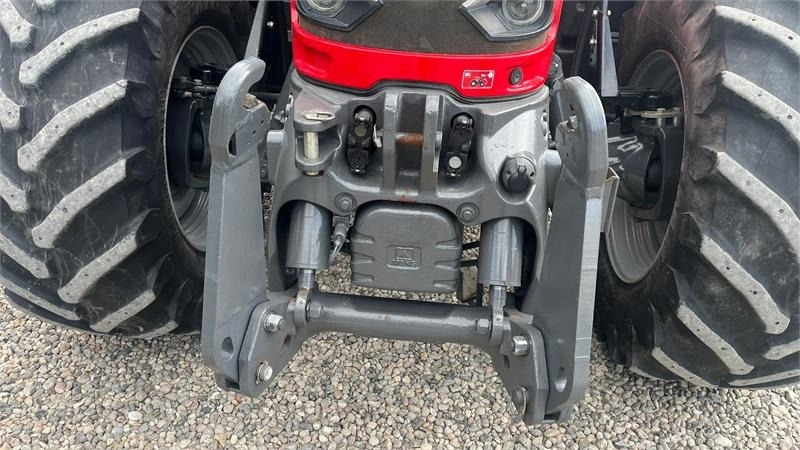 Massey Ferguson 7726 S DynaVT Med frontlift - Traktor: obrázek 4 Massey Ferguson 7726 S DynaVT Med frontlift - Traktor: obrázek 4