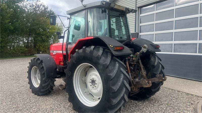 Massey Ferguson 8120 DYNA 4 Med frontlift - Traktor: obrázek 3 Massey Ferguson 8120 DYNA 4 Med frontlift - Traktor: obrázek 3
