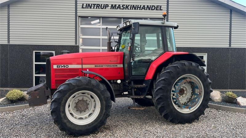 Massey Ferguson 8140 Dyna Shift - Traktor: obrázek 1 Massey Ferguson 8140 Dyna Shift - Traktor: obrázek 1