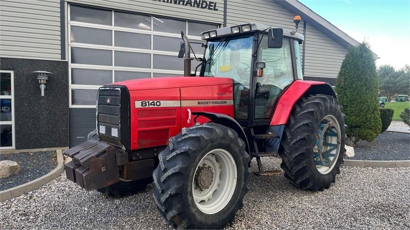 Massey Ferguson 8140 Dyna Shift - Traktor: obrázek 2 Massey Ferguson 8140 Dyna Shift - Traktor: obrázek 2