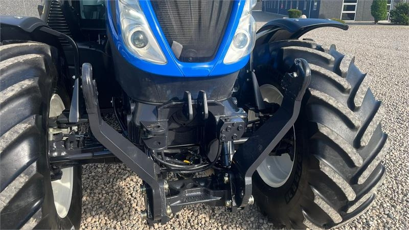 New Holland T6.165 AutoCommannd med frontlift - Traktor: obrázek 4 New Holland T6.165 AutoCommannd med frontlift - Traktor: obrázek 4