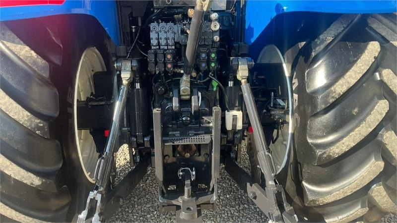 New Holland T7.270 AutoCommand med frontlift - Traktor: obrázek 5 New Holland T7.270 AutoCommand med frontlift - Traktor: obrázek 5