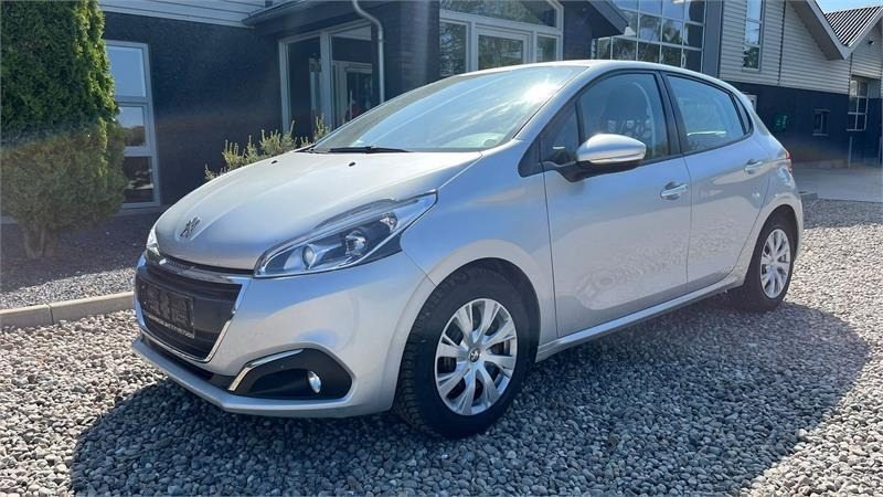 Peugeot 208 1,6 BlueHDi 100 Active Van 5d. NYSYNET og KUN - Minibus, Mikrobus: obrázek 2 Peugeot 208 1,6 BlueHDi 100 Active Van 5d. NYSYNET og KUN - Minibus, Mikrobus: obrázek 2