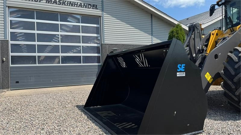 SE AB 4m3 skovl med Volvo beslag på. Den er 2.75m  - Lžíce pro Stavební technika: obrázek 1 SE AB 4m3 skovl med Volvo beslag på. Den er 2.75m  - Lžíce pro Stavební technika: obrázek 1