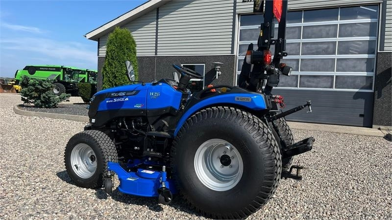 Solis 26 HST Hydrostat Turf hjul og klipperbord - Komunální traktor: obrázek 4 Solis 26 HST Hydrostat Turf hjul og klipperbord - Komunální traktor: obrázek 4