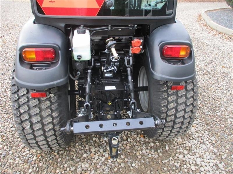 Solis 26 HST Med kabine, Turf dæk og frontlift - Traktor: obrázek 5 Solis 26 HST Med kabine, Turf dæk og frontlift - Traktor: obrázek 5