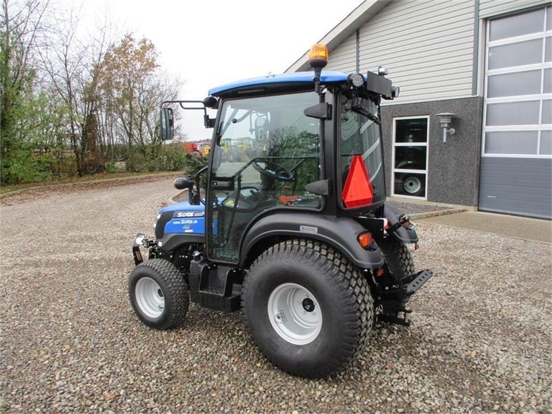 Solis 26 HST Med kabine, Turf dæk og frontlift - Traktor: obrázek 3 Solis 26 HST Med kabine, Turf dæk og frontlift - Traktor: obrázek 3