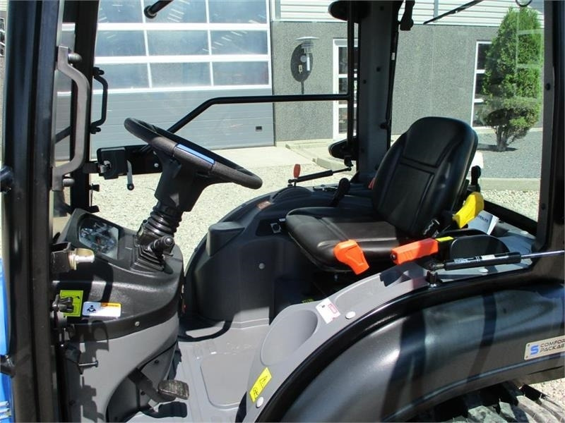 Solis 26 HST med kabine og Industrihjul - Traktor: obrázek 2 Solis 26 HST med kabine og Industrihjul - Traktor: obrázek 2