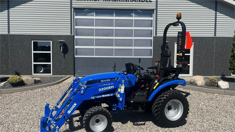 Solis H26 HST Med Frontlæsser og GardenPro dæk - Traktor: obrázek 1 Solis H26 HST Med Frontlæsser og GardenPro dæk - Traktor: obrázek 1
