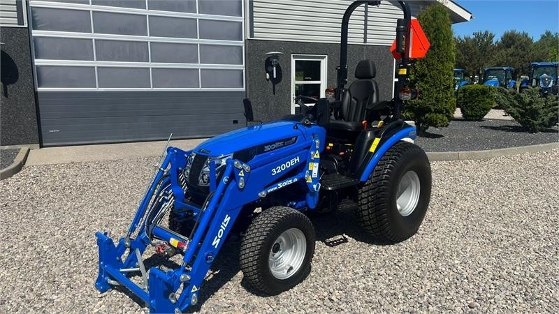 Solis H26 HST Turfdæk og Frontlæsser - Komunální traktor: obrázek 2 Solis H26 HST Turfdæk og Frontlæsser - Komunální traktor: obrázek 2