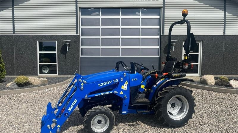 Solis S26 6+2 gearmaskine med Fuldhydraulisk frontlæsser - Traktor: obrázek 1 Solis S26 6+2 gearmaskine med Fuldhydraulisk frontlæsser - Traktor: obrázek 1