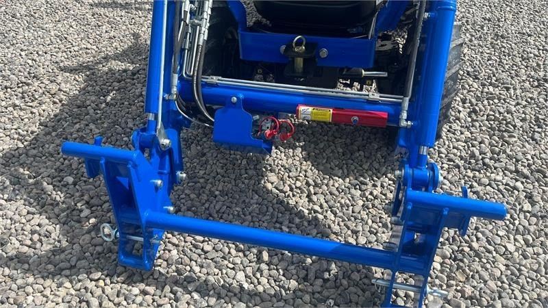 Solis S26 6+2 gearmaskine med Fuldhydraulisk frontlæsser - Komunální traktor: obrázek 4 Solis S26 6+2 gearmaskine med Fuldhydraulisk frontlæsser - Komunální traktor: obrázek 4