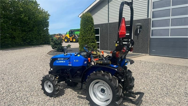 Solis S26 6+2 gearmaskine med servostyring - Traktor: obrázek 3 Solis S26 6+2 gearmaskine med servostyring - Traktor: obrázek 3