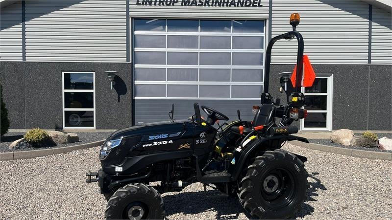 Solis S26 Limited Edition i sort 6+2 Gearmaskine med Ser - Traktor: obrázek 1 Solis S26 Limited Edition i sort 6+2 Gearmaskine med Ser - Traktor: obrázek 1
