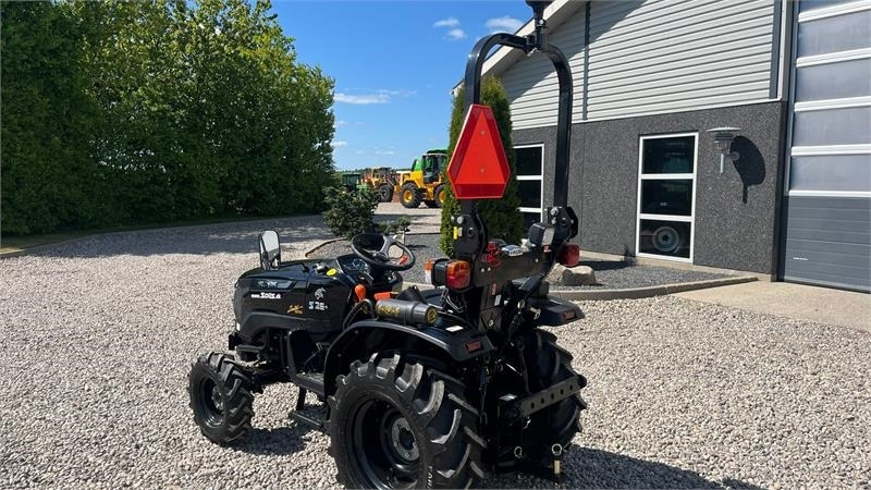 Solis S26 Limited Edition i sort 6+2 Gearmaskine med Ser - Komunální traktor: obrázek 3 Solis S26 Limited Edition i sort 6+2 Gearmaskine med Ser - Komunální traktor: obrázek 3