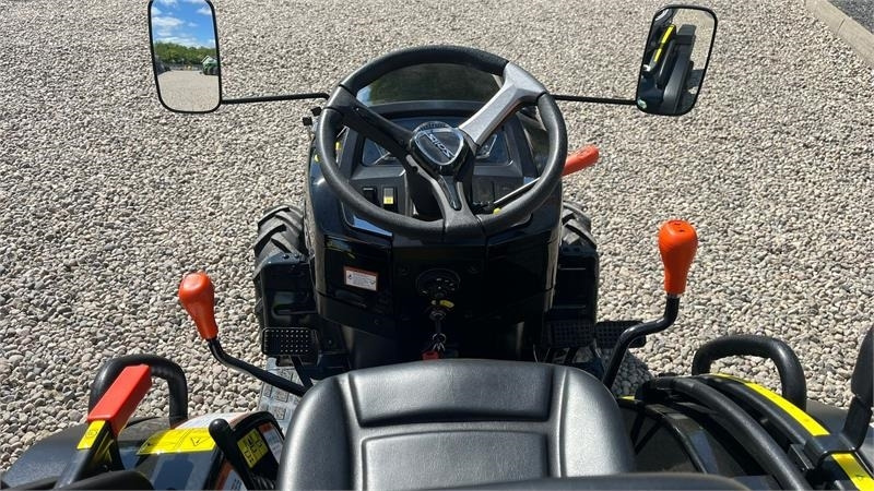 Solis S26 Limited Edition i sort 6+2 Gearmaskine med Ser - Komunální traktor: obrázek 5 Solis S26 Limited Edition i sort 6+2 Gearmaskine med Ser - Komunální traktor: obrázek 5