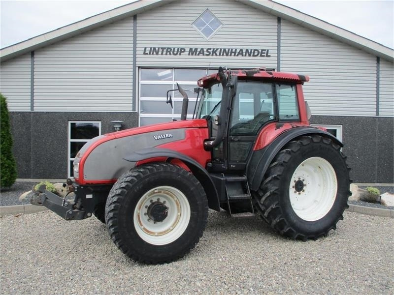 Valtra T190 Med frontlift og affjedret foraksel - Traktor: obrázek 1 Valtra T190 Med frontlift og affjedret foraksel - Traktor: obrázek 1