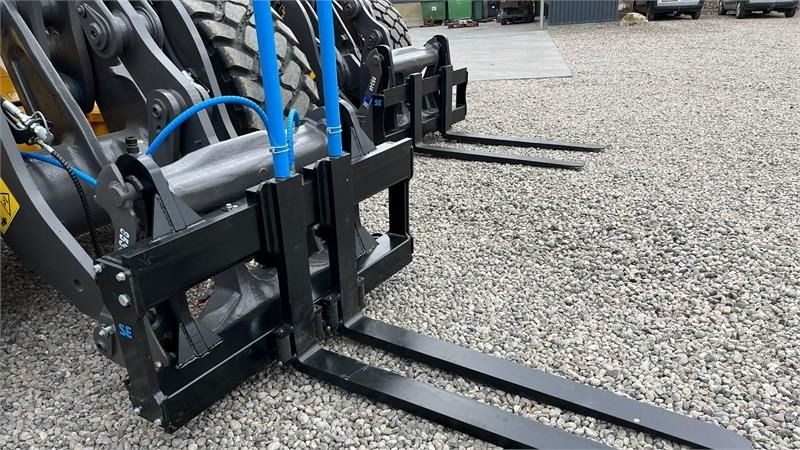 Volvo Pallegafler Hydraulisk 5Tons pallegafler med Volvo - Kolový nakladač: obrázek 3 Volvo Pallegafler Hydraulisk 5Tons pallegafler med Volvo - Kolový nakladač: obrázek 3