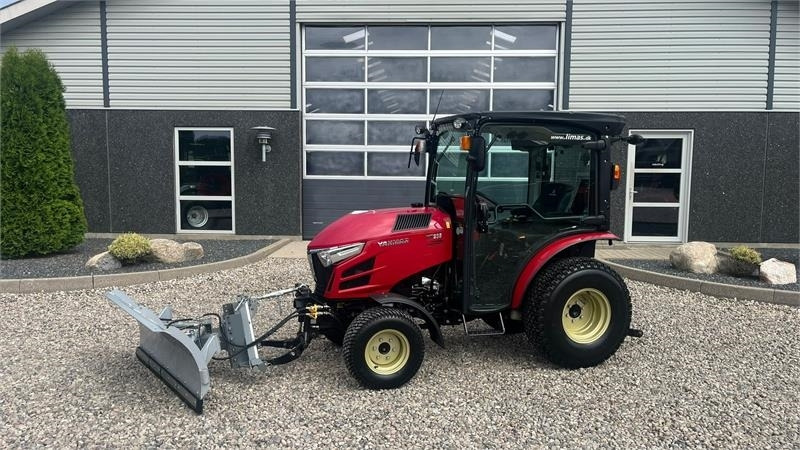 Yanmar YT 235H 4WD Snow Edition med sneplov og spreder - Komunální traktor: obrázek 1 Yanmar YT 235H 4WD Snow Edition med sneplov og spreder - Komunální traktor: obrázek 1