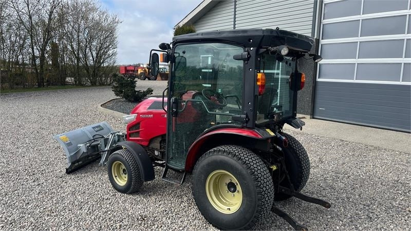 Yanmar YT 235H 4WD Snow Edition med sneplov og spreder - Traktor: obrázek 3 Yanmar YT 235H 4WD Snow Edition med sneplov og spreder - Traktor: obrázek 3