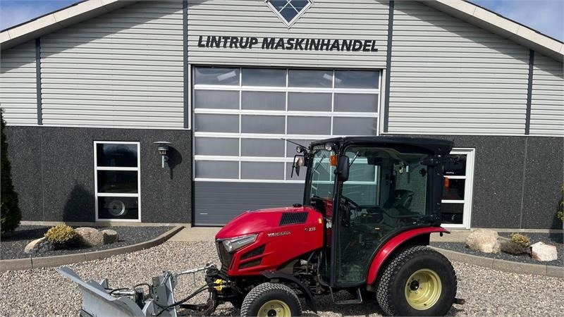 Yanmar YT 235H 4WD Snow Edition med sneplov og spreder - Traktor: obrázek 1 Yanmar YT 235H 4WD Snow Edition med sneplov og spreder - Traktor: obrázek 1
