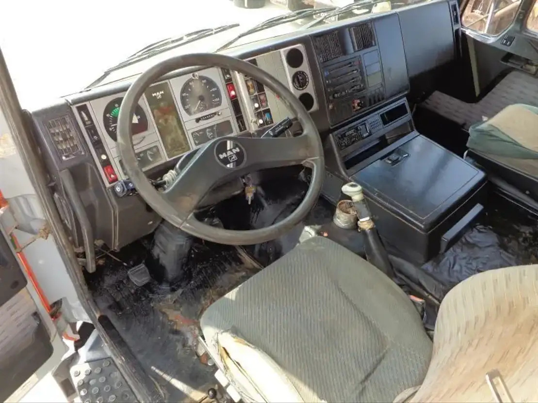 Sklápěč MAN 33.403 MAN 35.403 8X4: obrázek 10 Sklápěč MAN 33.403 MAN 35.403 8X4: obrázek 10