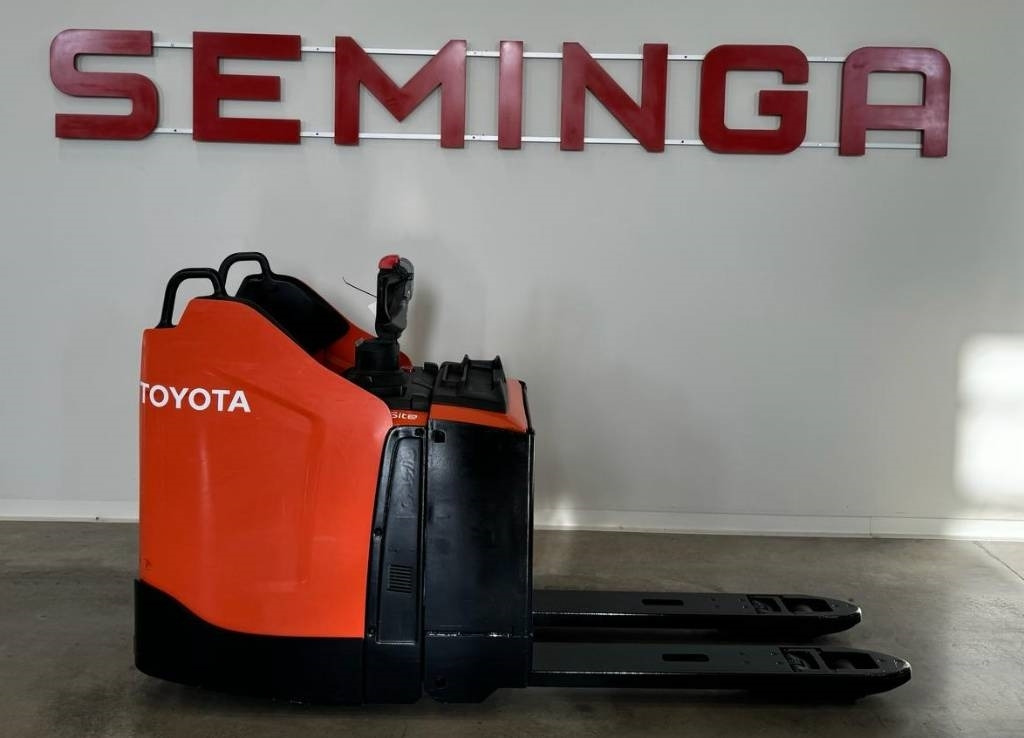 Toyota 10545 LPE200 - Paletový vozík: obrázek 2 Toyota 10545 LPE200 - Paletový vozík: obrázek 2