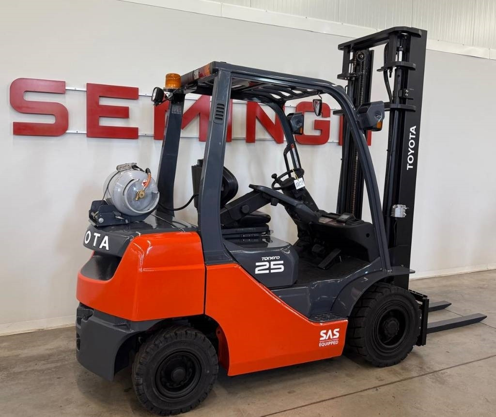 Toyota 10859 - 02-8FGF25 - Plynový vysokozdvižný vozík: obrázek 3 Toyota 10859 - 02-8FGF25 - Plynový vysokozdvižný vozík: obrázek 3